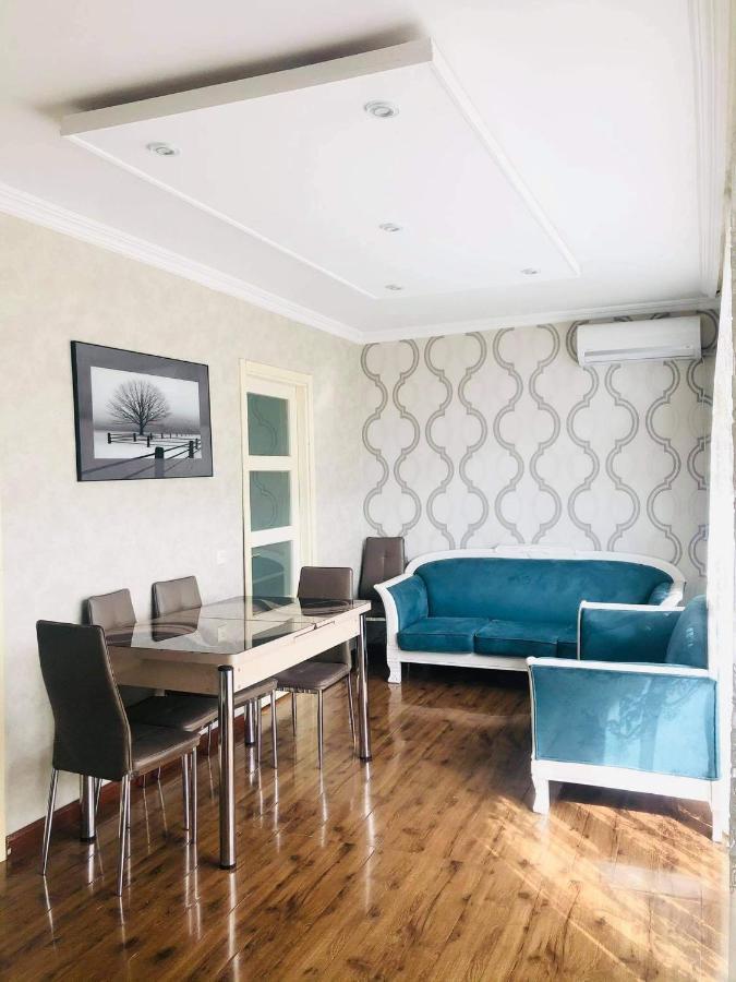 Apartment Near The Sea Batumi Kültér fotó