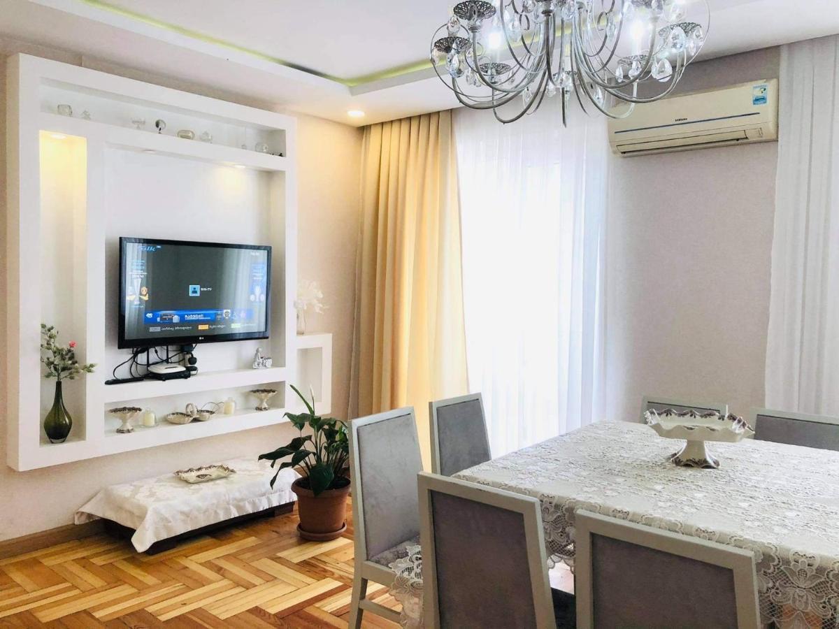 Apartment Near The Sea Batumi Kültér fotó