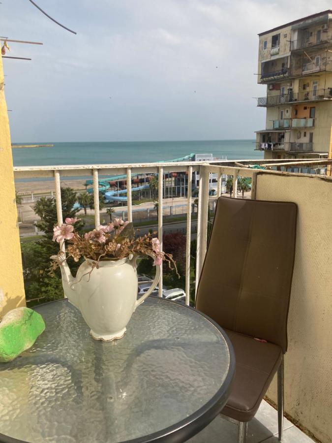 Apartment Near The Sea Batumi Kültér fotó